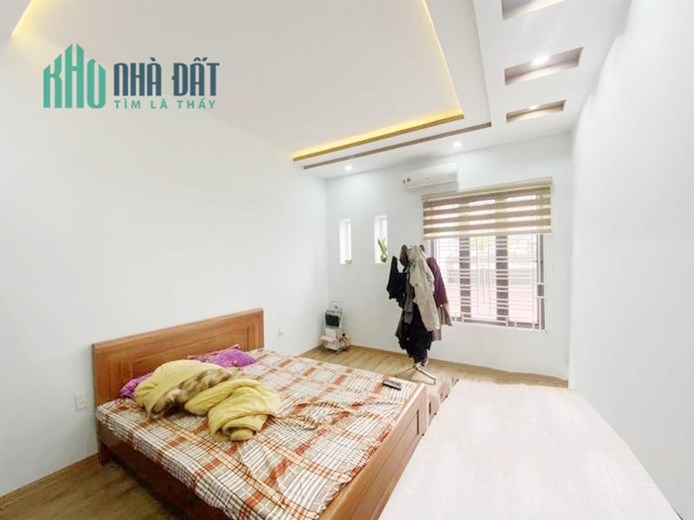 Bán nhà phố Nam Pháp - Lạch Tray, 56m 3 tầng sân cổng GIÁ 2.85 tỉ