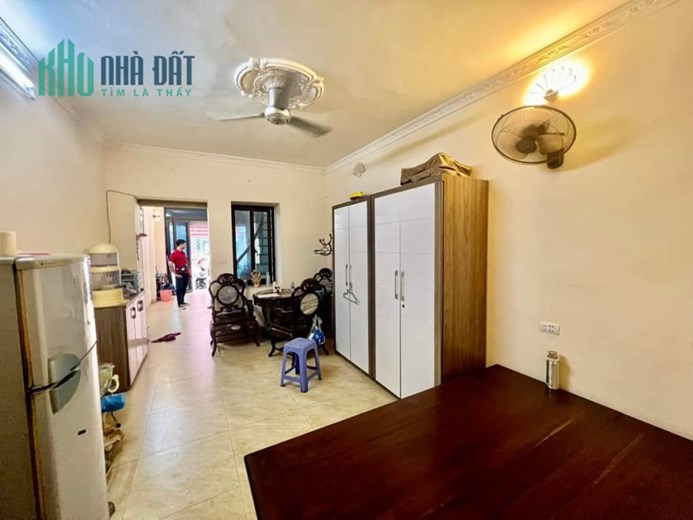 BÁN NHÀ MẶT NGÕ THÔNG KV NGUYỄN ĐỨC CẢNH HOÀNG MAI. DT 35M 4T. Chỉ 3 Tỷ 350 TRIỆU