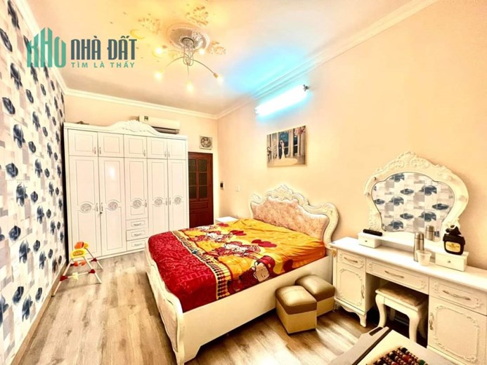 BÁN NHÀ MẶT NGÕ THÔNG KV NGUYỄN ĐỨC CẢNH HOÀNG MAI. DT 35M 4T. Chỉ 3 Tỷ 350 TRIỆU