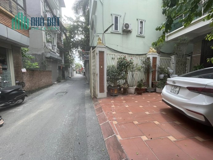 Bán nhà ngõ 604 Ngọc Thuỵ 50m x 4T, MT 5m, lô góc, oto, giá chỉ nhỉnh 4 tỷ thương lượng LH: