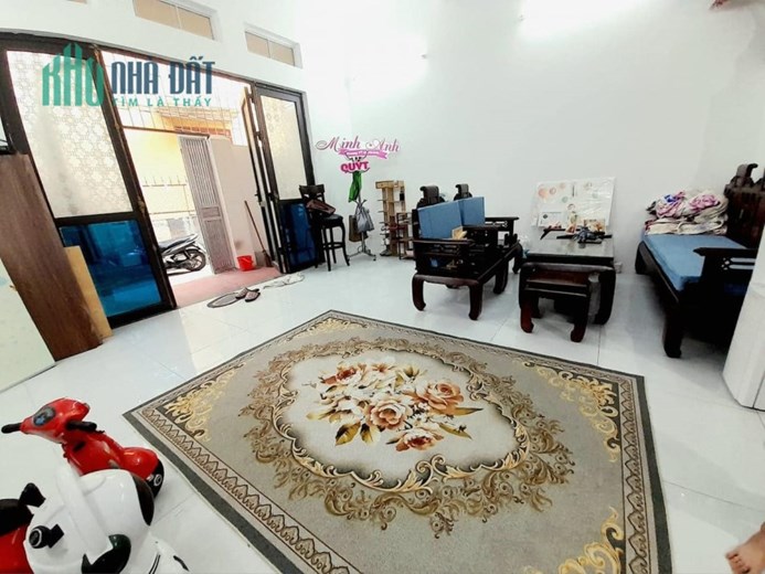 Bán nhà ngõ 604 Ngọc Thuỵ 50m x 4T, MT 5m, lô góc, oto, giá chỉ nhỉnh 4 tỷ thương lượng LH:
