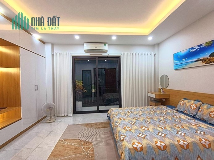 Nhà 5 tầng 3 ngủ Dtsd 35m, giá nhỉnh 4 tỷ.