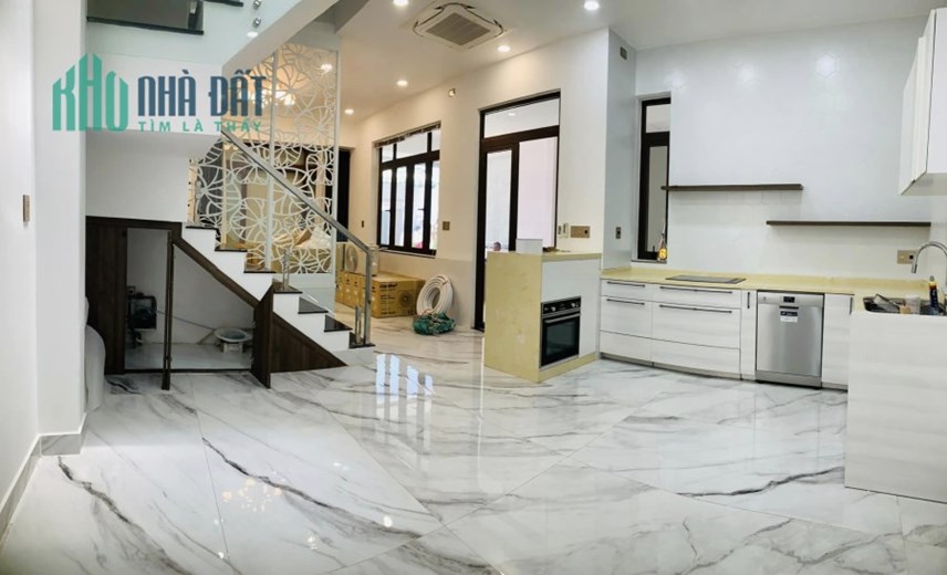 Biệt thự phố , MT lùi cách Âu Cơ chỉ 100m, 80m2 ngang khủng chỉ 10.X tỷ