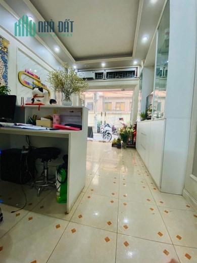 Bán nhà khu phân lô vip phố Huỳnh Thúc Kháng, 40m, 4 tầng, ô tô tránh kinh doanh đa dạng.
