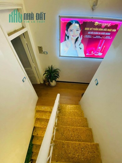 Bán nhà khu phân lô vip phố Huỳnh Thúc Kháng, 40m, 4 tầng, ô tô tránh kinh doanh đa dạng.