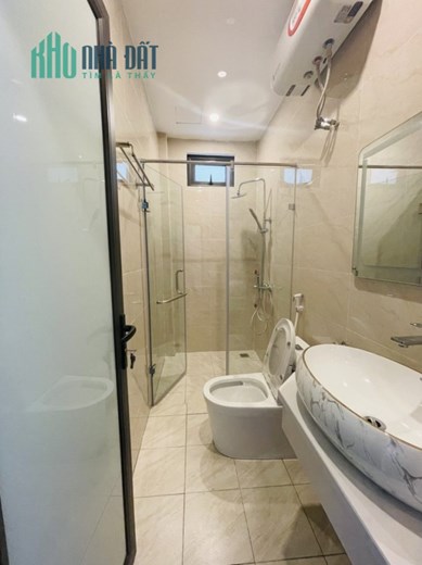 Bán nhà Đông Tác Đống Đa 36m 6 tầng thang máy ngõ thông kinh doanh sầm uất nhỉnh 10 tỷ lh 0975124520