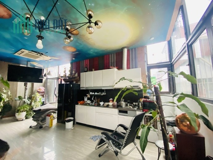 Bán nhà LÔ GÓC Hào Nam 50mx5T thang máy MT 6m ngõ thông gần phố ở ngay chỉ 7.1 tỷ lh 0817606560