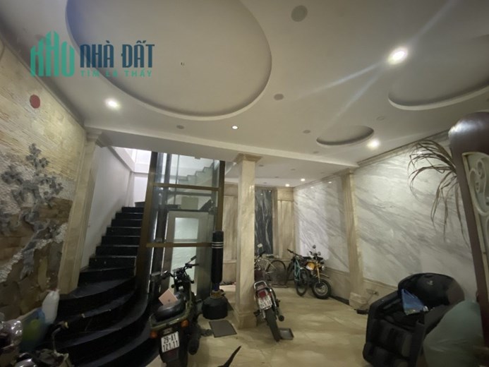 Bán nhà LÔ GÓC Hào Nam 50mx5T thang máy MT 6m ngõ thông gần phố ở ngay chỉ 7.1 tỷ lh 0817606560