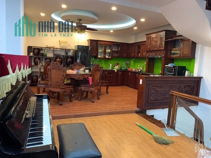 HOA HẬU MẶT PHỐ THANH BÌNH!! Ô TÔ, KINH DOANH, 4 TẦNG DT 55Mx MT 4.8M GIÁ NHỈNH 11 TỶ.
