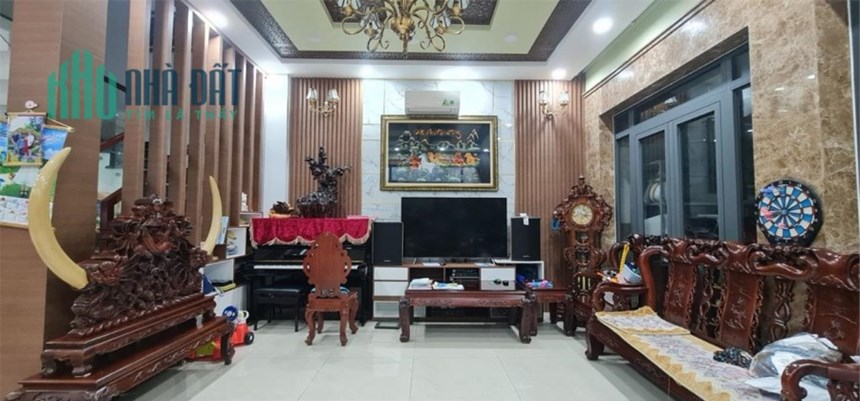 Mặt tiền đường kinh doanh 104m ngang hiếm 7.5m Gần Hoàng Diệu 2