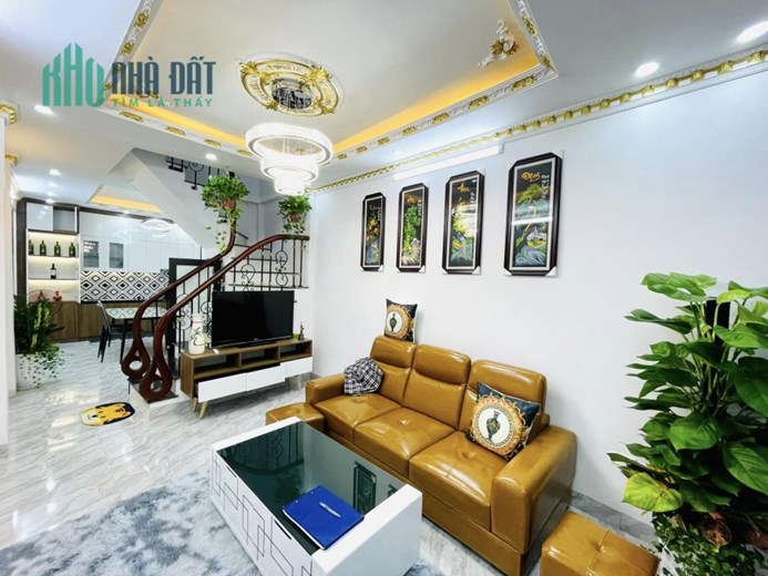 Ô tô 20m, đẹp ở ngay, dân trí cao bán nhà Lương Định Của