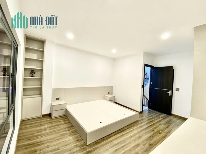 BÁN NHÀ ĐẶNG VĂN NGỮ, NHÀ MỚI, TẶNG NỘI THẤT, 37M2 5T MT4.2M