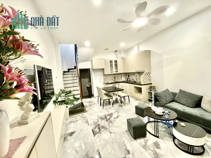 BÁN NHÀ ĐẶNG VĂN NGỮ, NHÀ MỚI, TẶNG NỘI THẤT, 37M2 5T MT4.2M