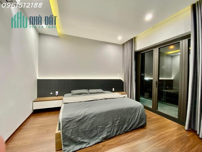 Thật 100%! Bán căn nhà Nguyễn Chí Thanh, Sát Phố, Thang Máy, Gara 2 Ôtô, 110m2, 5 Tầng, 19 Tỷ
