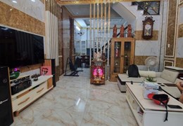 NHÀ ĐẸP TRUNG TÂM QUẬN 7, 4 TẦNG, 80m2, ĐƯỜNG LỚN, Ô TÔ QUAY ĐẦU, NHĨNH 8 TỶ