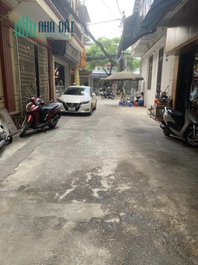 Bán nhà tại phố Lê Hồng Phong vài bước chợ Hà Đông.