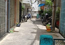 Nhà đẹp Bến Vân Đồn Q4 Ngang 4.2 x 13 m- 

3 tấm- 3 phòng ngủ 3 wc- 60 triệu m-100 m Q1,Q5