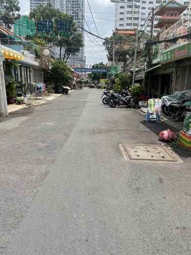 Nhà cư xá Vĩnh Hội Ngang 4.x13.5m Q4 -100m Q1
 hơn 4 tỷ Q4 xe hơi đậu trong nhà 
- Vị trí cực đẹp