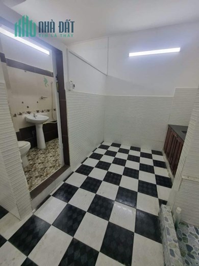 Nhà cư xá Vĩnh Hội Ngang 4.x13.5m Q4 -100m Q1
 hơn 4 tỷ Q4 xe hơi đậu trong nhà 
- Vị trí cực đẹp