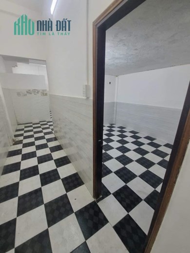 Nhà cư xá Vĩnh Hội Ngang 4.x13.5m Q4 -100m Q1
 hơn 4 tỷ Q4 xe hơi đậu trong nhà 
- Vị trí cực đẹp