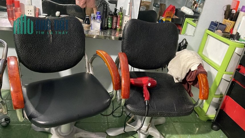 Thanh lý đồ dùng tiệm gội đầu  ĐỊA CHỈ: Lê Văn Khương, Hiệp Thành quận 12, Hồ Chí Minh