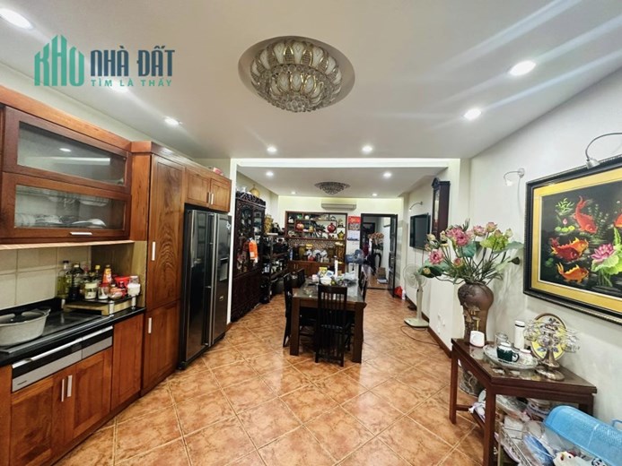 MẶT NGÕ ÔTÔ TRÁNH GARA ÔTÔ Ô CHỜ THANG MÁY SAU QUY HOẠCH RA ĐƯỜNG LỚN MINH KHAI