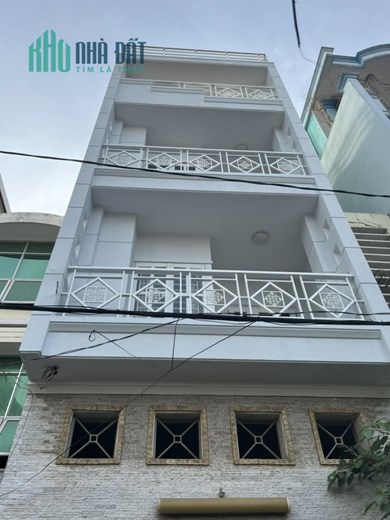 Bán nhà hẻm 2 xe 7 chỗ đường Thích Quảng Đức. DT: 4,2x21.1m (84.4m2), 4T. Giá 17,5 tỷ TL
