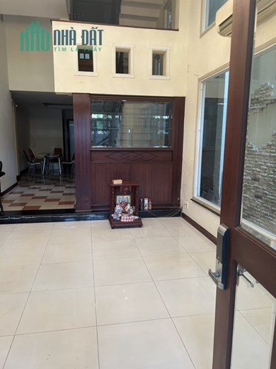 Bán nhà hẻm 2 xe 7 chỗ đường Thích Quảng Đức. DT: 4,2x21.1m (84.4m2), 4T. Giá 17,5 tỷ TL