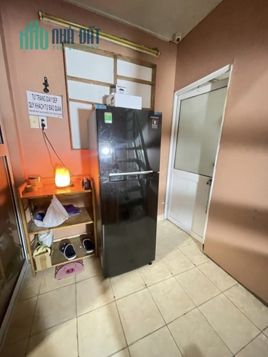 Nhà MT kinh doanh đa ngành nghề, sát Phú Nhuận, cách sân bay 10 phút.