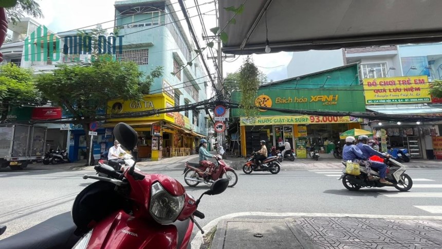Bán nhà Mặt tiền Hồng Lạc - gần Ni Sư huỳnh Liên, DT: 4.3x14m, 2 tầng - 3PN, giá 11.7 tỷ