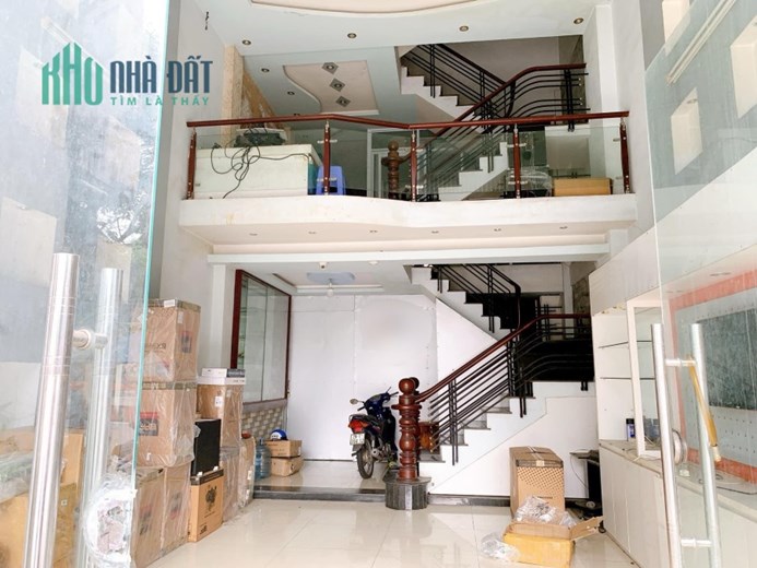 Bán nhà mặt tiền Lê Thị Riêng, gần UBND Quận 12, DT: 5.1x16m, 5 Tầng - 5PN, giá 11.8 tỷ