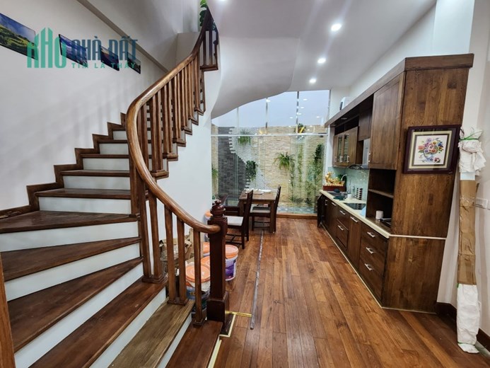 Bán nhà Mặt ngõ Đội Cấn 70m², 5 tầng, MT 4.5m, giá 11.5 Tỷ Ba Đình. Mua liên hệ: O94lO7l689