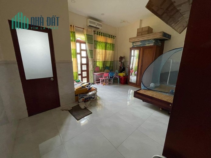 Bán nhà hẻm 622// Cộng hoà - Nhất Chi mai, DT: 5.5x25m, 3 Tầng - 6 PN, hạ sâu còn 8.9 tỷ.