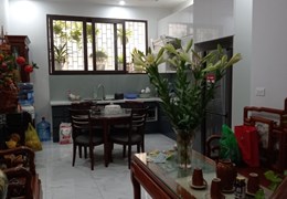 Chính chủ cần bán nhà Đống Đa - ngõ to rộng - ô tô vào nhà dt 105 m2 x 5 t giá 18,5 tỷ