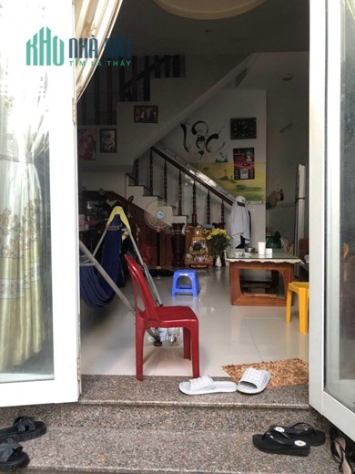 Chính chủ bán gấp nhà 1 trệt 2 lầu đường Vạn Hòa, Vạn Thạnh Nha Trang, giá tốt, full thổ cư