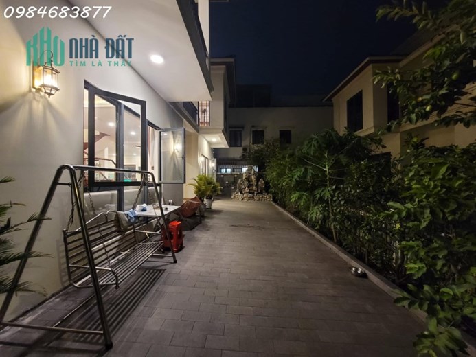 Biệt thự q12 ngay cầu sắt, kề Nguyễn Thái Sơn, Gò Vấp, 7x25m full thổ