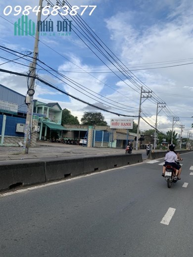 Nhà 550m mặt tiền Nguyễn Văn Bứa, Vành Đai 3, Hocmon, nhỉnh 10 tỷ