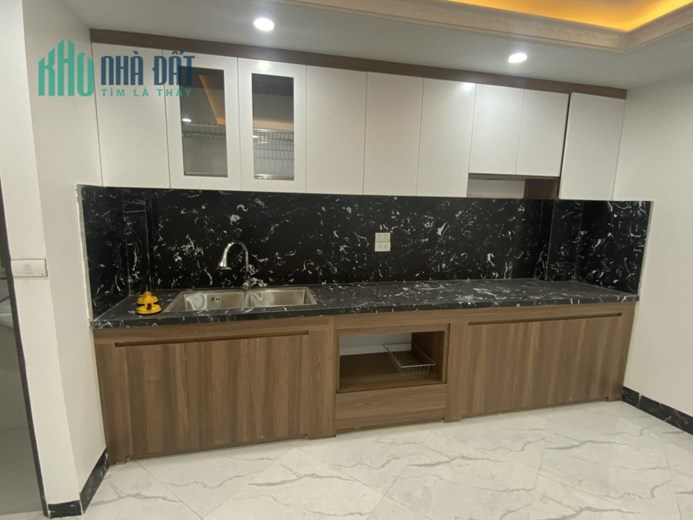 Đống Đa quận 85tr 1m. Láng 52m 5T MT4m. Nhà mới tinh, đẹp, ngõ thông. Nhiều ngủ. 5.8 tỷ