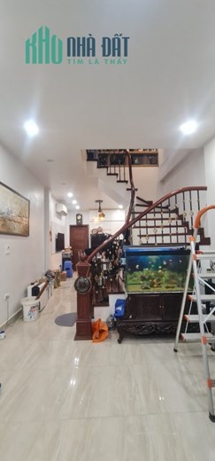 NHÀ SIÊU ĐẸP PHỐ NGUYỄN SƠN, CÁCH BA BƯỚC RA MẶT PHỐ, NỘI THẤT XỊN