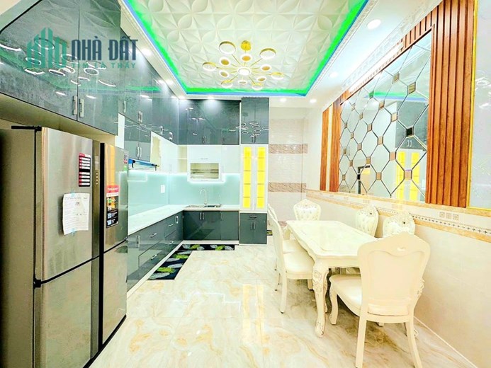 Mặt tiền Dương Cát Lợi, 4 tầng, chỉ 8.9 tỷ
