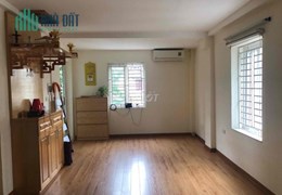 Cho thuê căn hộ chung cư tầng 4, nhà Z7 khu tập thể Bách Khoa