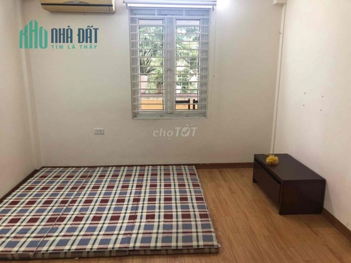 Cho thuê căn hộ chung cư tầng 4, nhà Z7 khu tập thể Bách Khoa