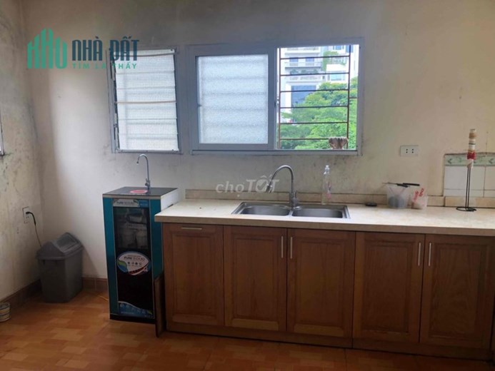 Cho thuê căn hộ chung cư tầng 4, nhà Z7 khu tập thể Bách Khoa