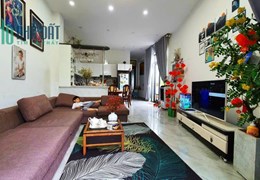 Nhà 2 Mặt Tiền Vip Song Song Đường Tôn Đản, Giá 3 Tỷ 5, DT Đất: 104m2, Full Nội Thất.
