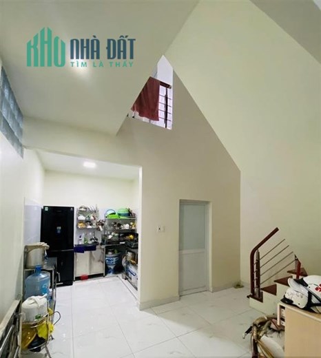 Bán nhà đường Miếu Hai Xã, diện tích 60m 2 tầng GIÁ 2.3 tỉ ngõ nông