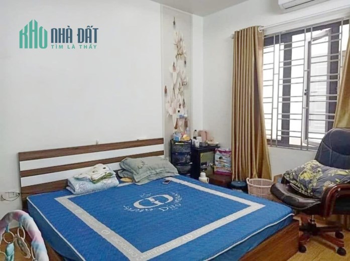 Bán nhà ngay gần mặt đường Thiên Lôi, 45m 4 tầng GIÁ 3.1 tỉ phía Chợ Đôn