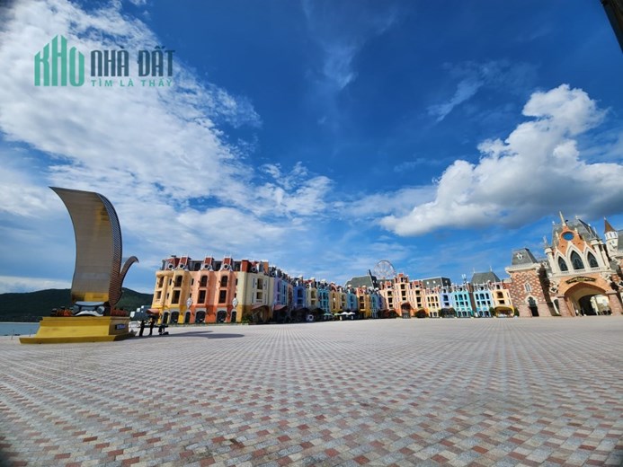 CHO THUÊ SHOPHOUSE VINPERALLAND NHA TRANG . FREE 2 NĂM ĐẦU