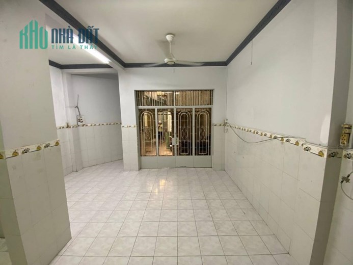 NHÀ BÁN KHU VỰC P.24- QUẬN BÌNH THẠNH- PHAN CHU TRINH
DIỆN TÍCH 40M2- GIÁ CHỈ 4 TỶ THƯƠNG LƯỢNG
