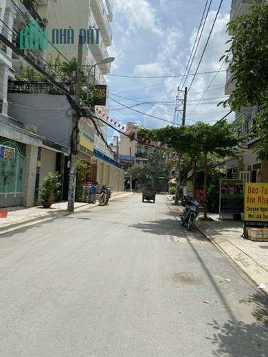 Ô TÔ NGỦ TRONG NHA-  NHÀ 3 TẦNG, -  NGANG 5,5M- 4PN, SỔ VUÔNG VỨC