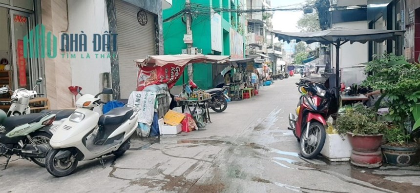 Cho thuê NNC hẻm ô tô đường Tám Danh P4Q8. Giá 15tr